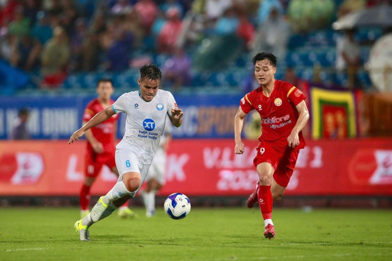 Thép Xanh Nam Định thắng PVF‑CAND 2-1